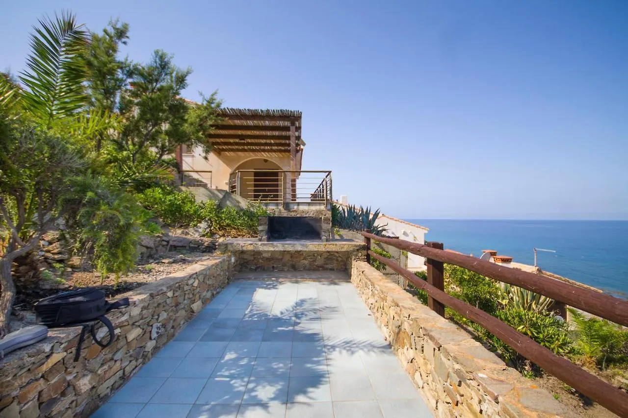 Hébergement de vacances La Dolce Casa Di Luisa - Costa Verde - Super Vista Mare- 400 Metri Al Mare- Pistis Free Wifi Iunq0644-Q0646-Q5993-Q0647 Torre dei Corsari