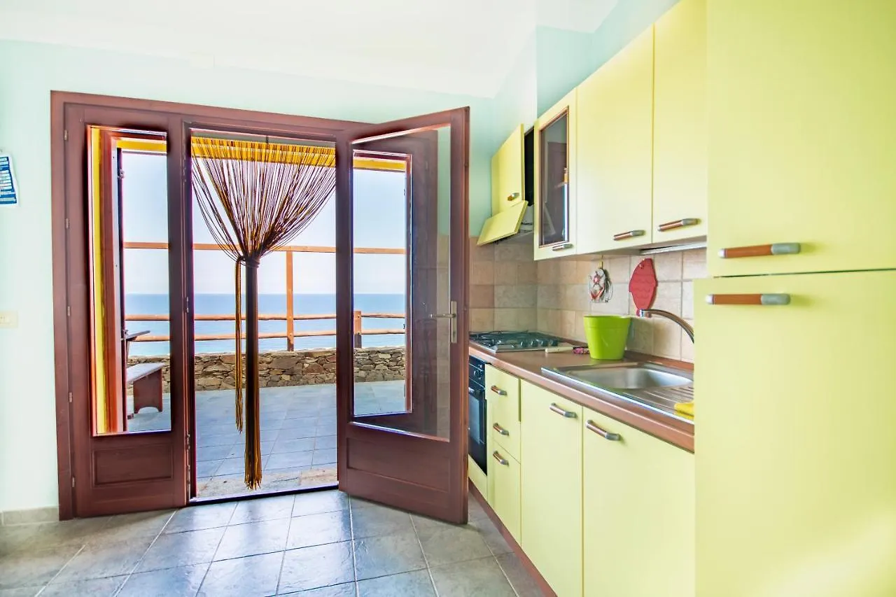 La Dolce Casa Di Luisa - Costa Verde - Super Vista Mare- 400 Metri Al Mare- Pistis Free Wifi Iunq0644-Q0646-Q5993-Q0647 Torre dei Corsari Casa de Férias
