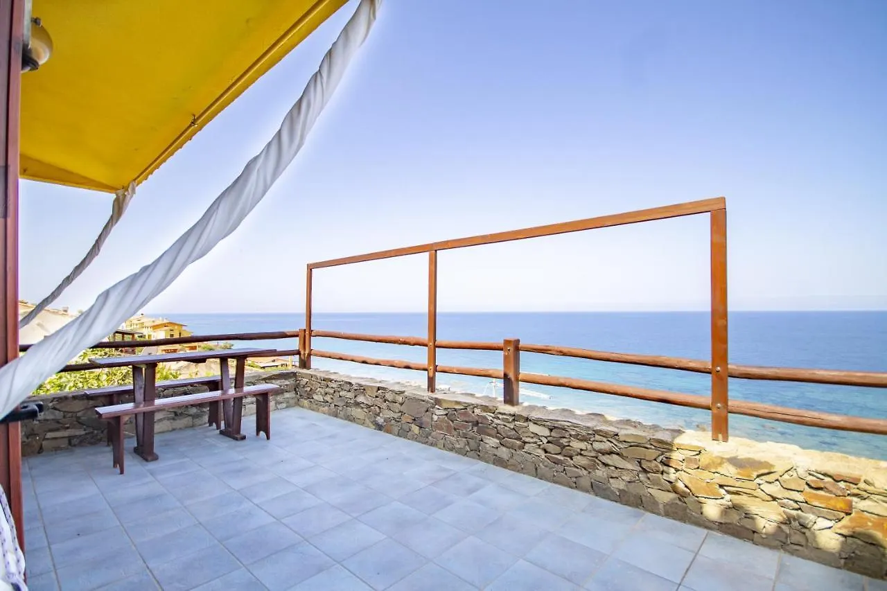 Hébergement de vacances La Dolce Casa Di Luisa - Costa Verde - Super Vista Mare- 400 Metri Al Mare- Pistis Free Wifi Iunq0644-Q0646-Q5993-Q0647 Torre dei Corsari