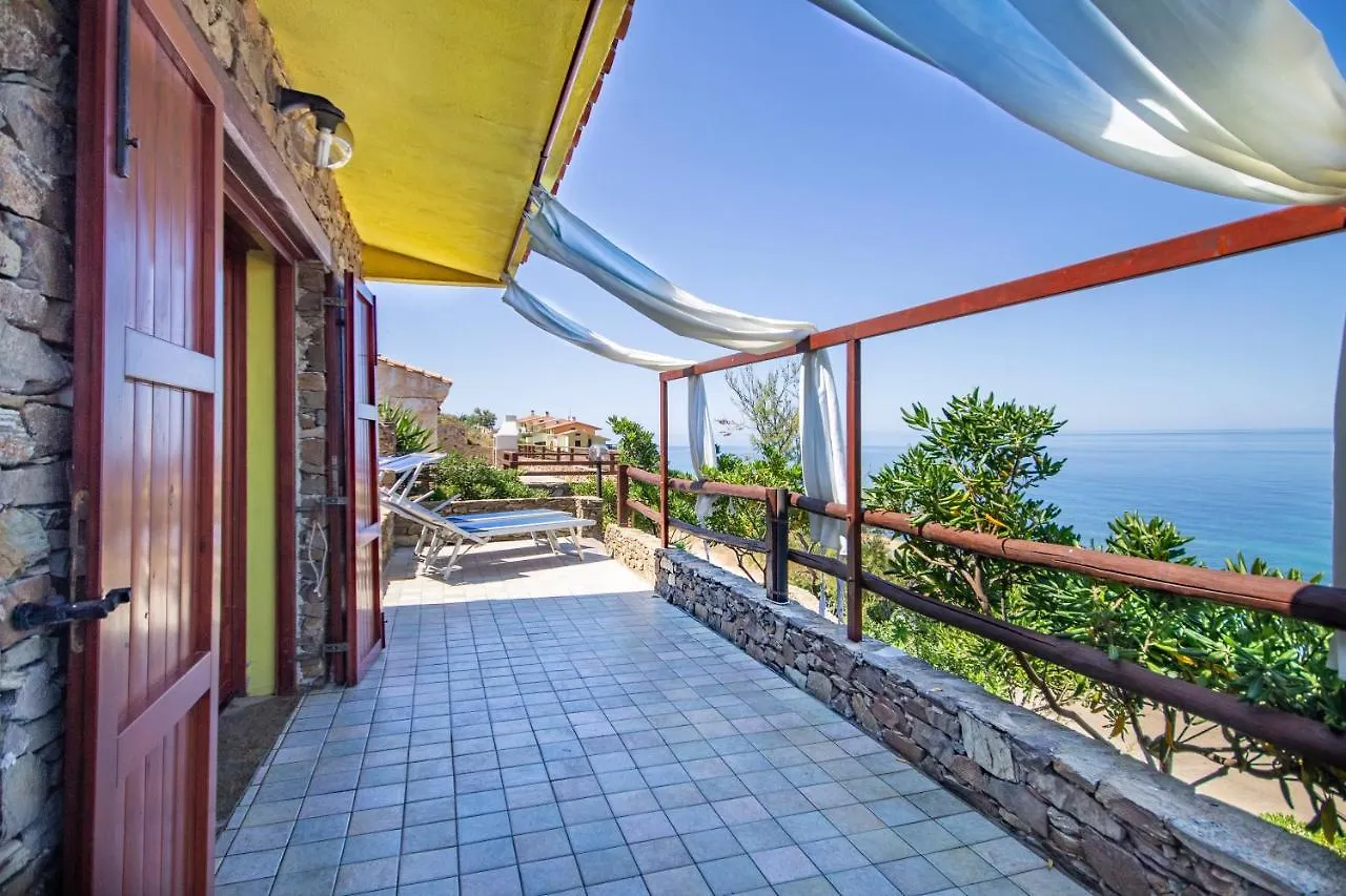 La Dolce Casa Di Luisa - Costa Verde - Super Vista Mare- 400 Metri Al Mare- Pistis Free Wifi Iunq0644-Q0646-Q5993-Q0647 Torre dei Corsari 0*,