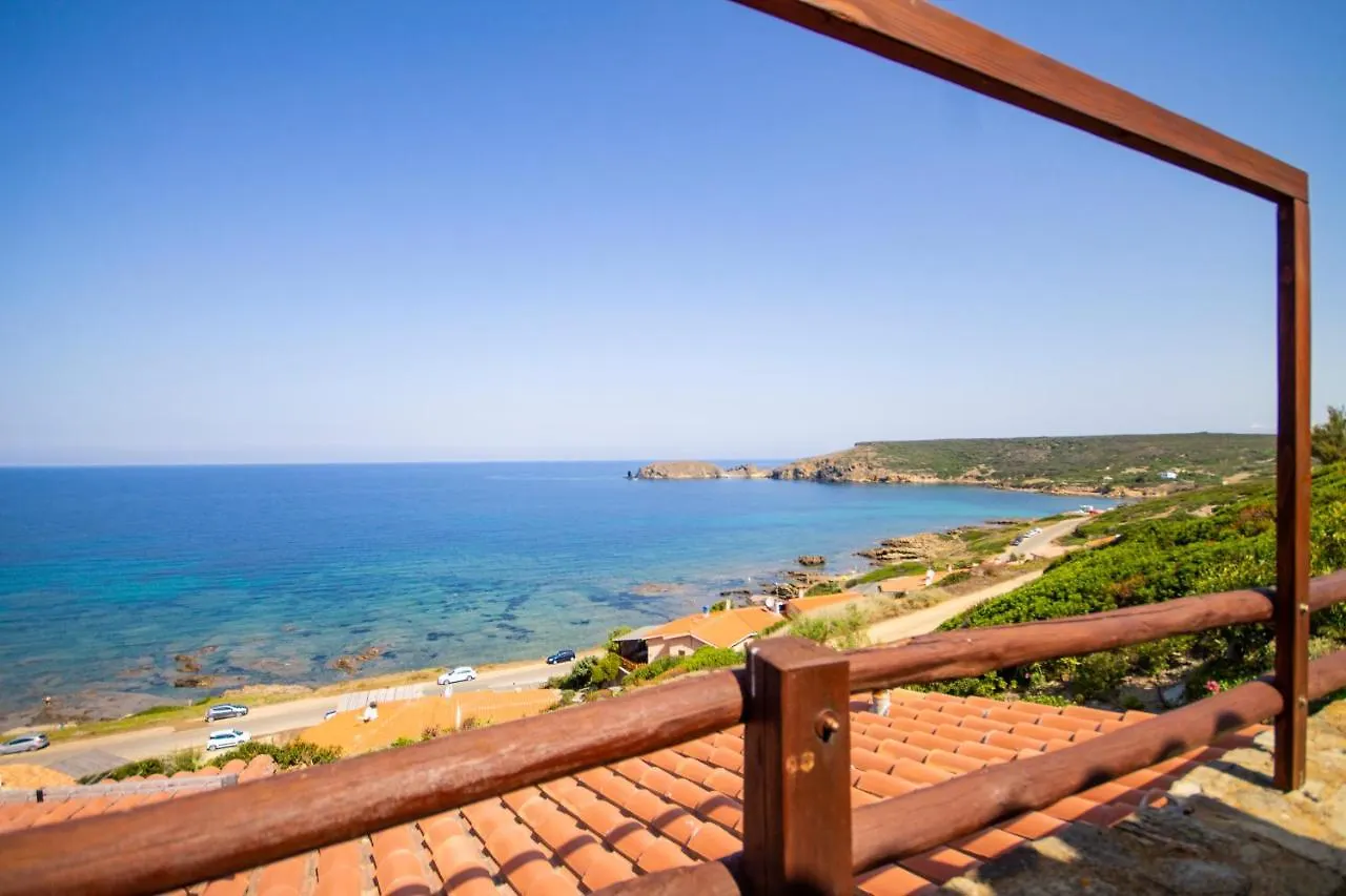 La Dolce Casa Di Luisa: Beachfront Retreat with Sea Views Torre dei Corsari Holiday home